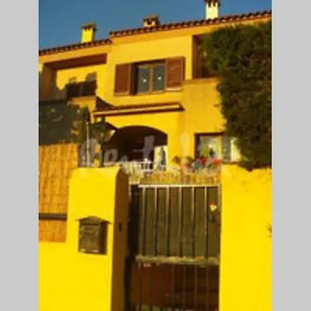 Casa Completa Ca La Viky Naturaleza Cultura Playa Rio Montana Port Aventura Costa Dorada La Riera (Catalonia)